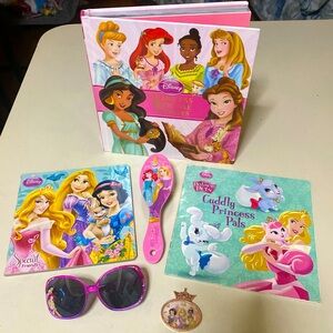 Disney Princesses books and accessories set